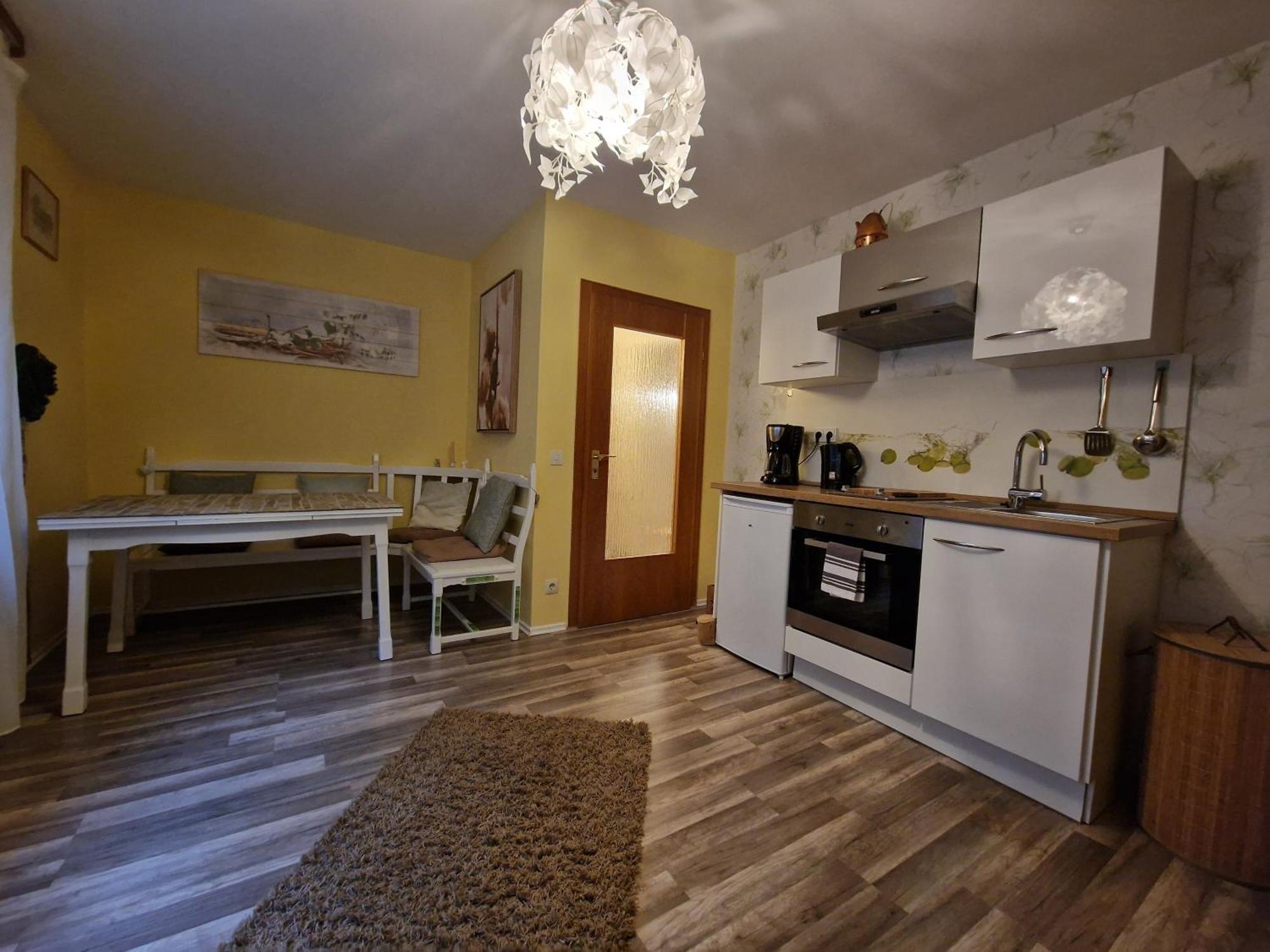 Marburg Apartment Pfiffige Luisa In Ruhiger Waldrandlage Mit Balkon Und Wintergarten Dış mekan fotoğraf