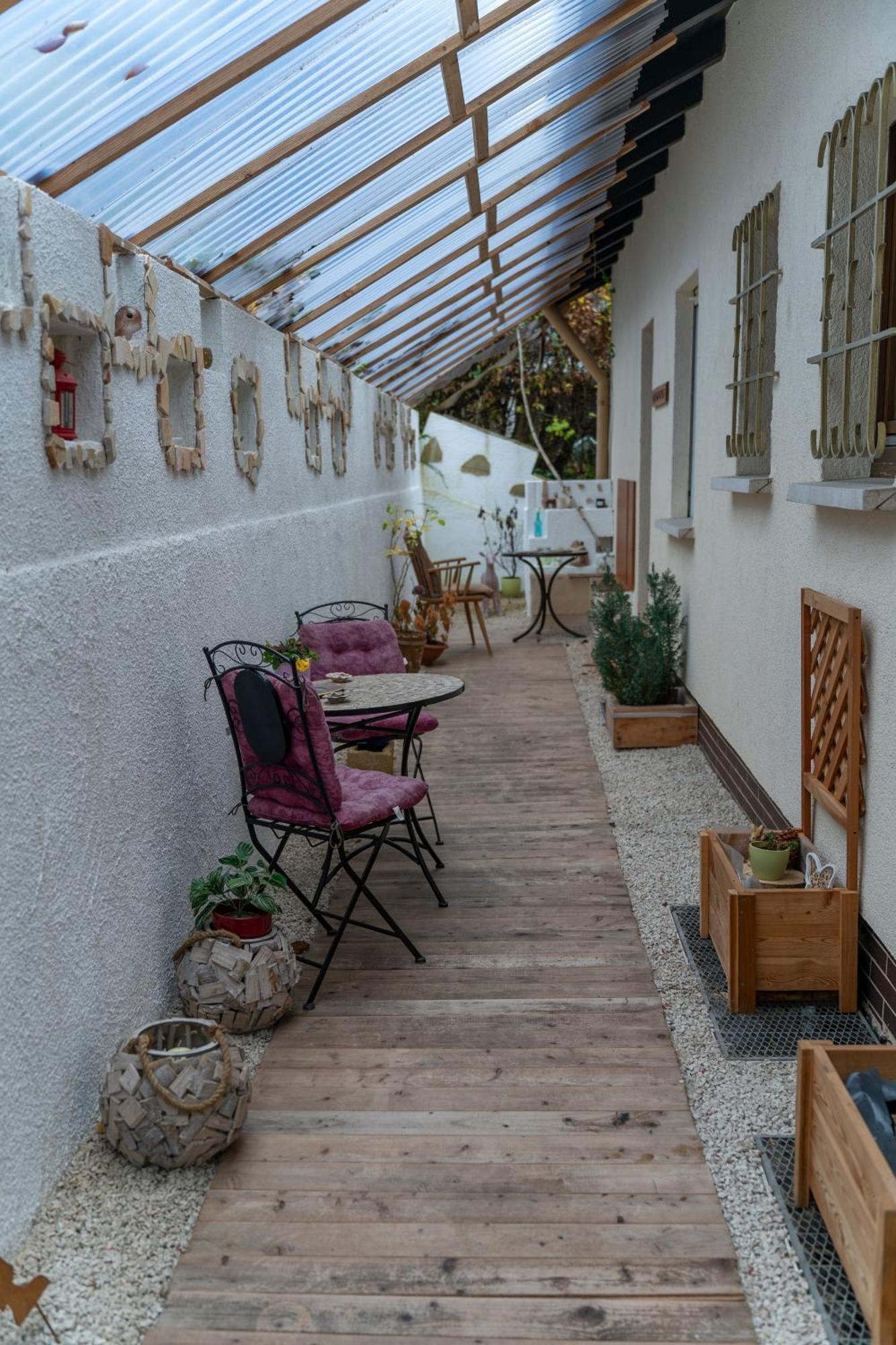 Marburg Apartment Pfiffige Luisa In Ruhiger Waldrandlage Mit Balkon Und Wintergarten Dış mekan fotoğraf