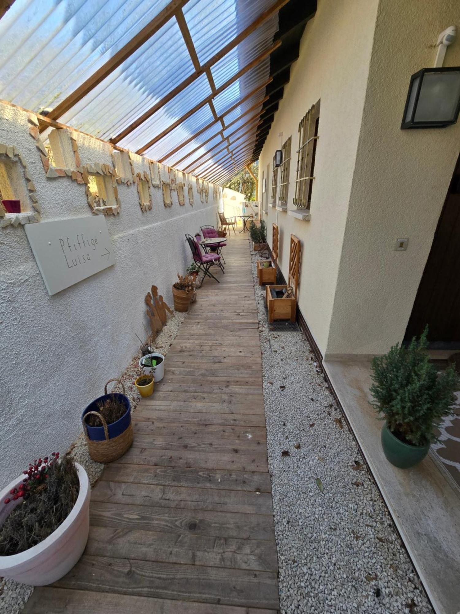 Marburg Apartment Pfiffige Luisa In Ruhiger Waldrandlage Mit Balkon Und Wintergarten Dış mekan fotoğraf